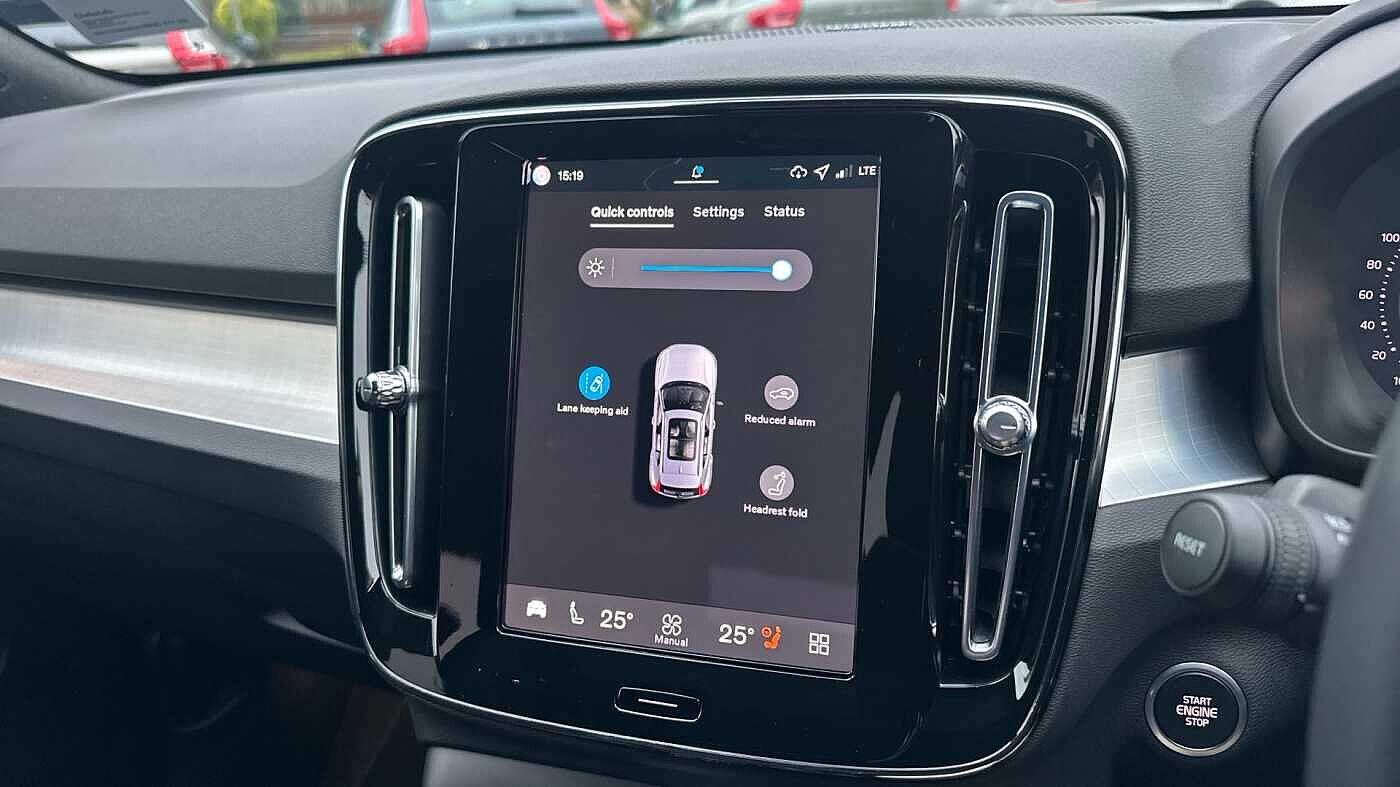 Used Volvo XC40 2025 for sale - 77363760: Photo 17