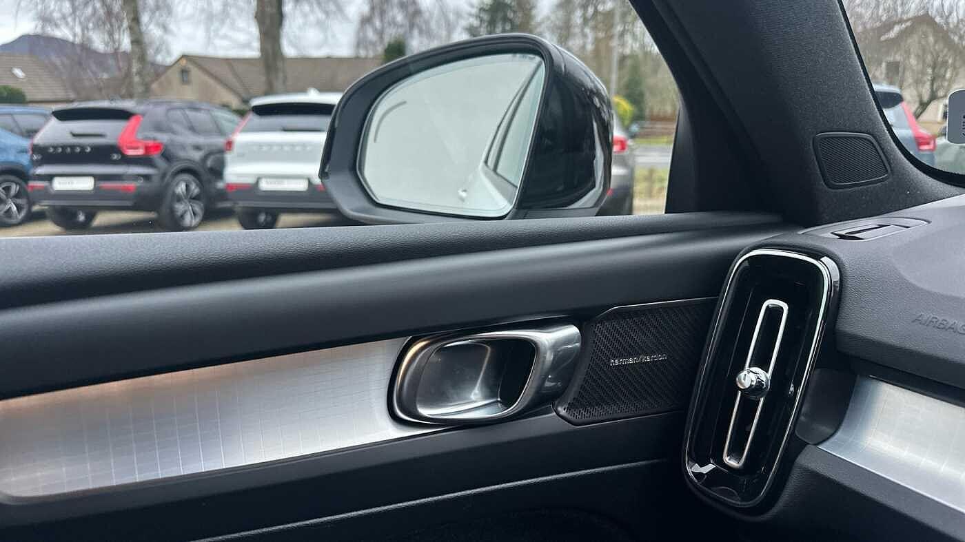 Used Volvo XC40 2025 for sale - 77363760: Photo 29