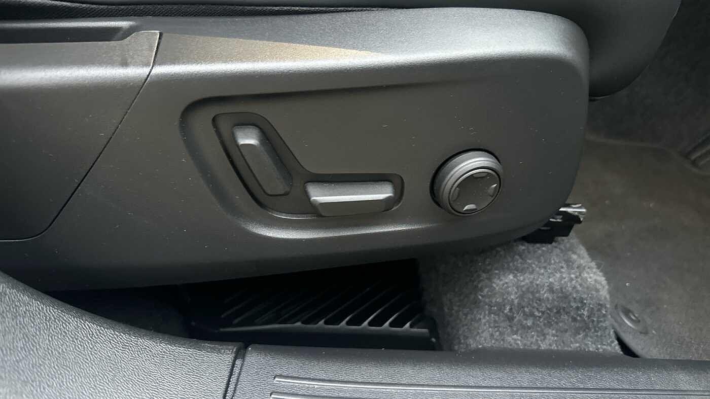 Used Volvo XC40 2025 for sale - 77363760: Photo 37