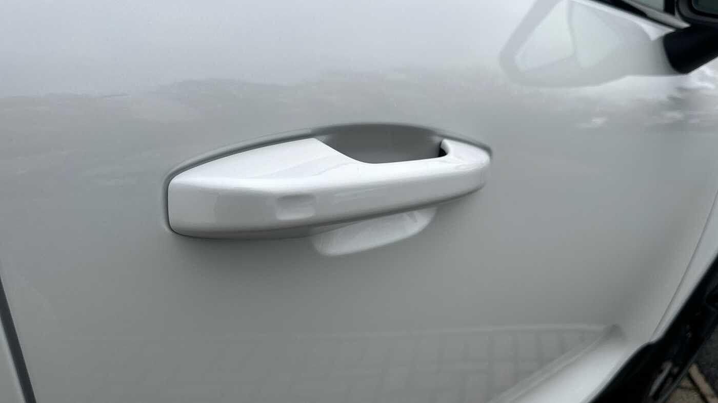 Used Volvo XC40 2025 for sale - 77363760: Photo 39