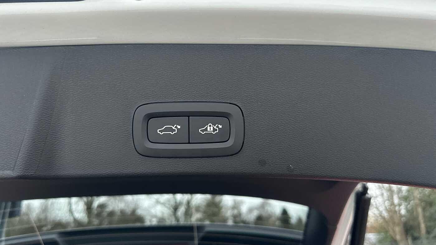 Used Volvo XC40 2025 for sale - 77363760: Photo 43