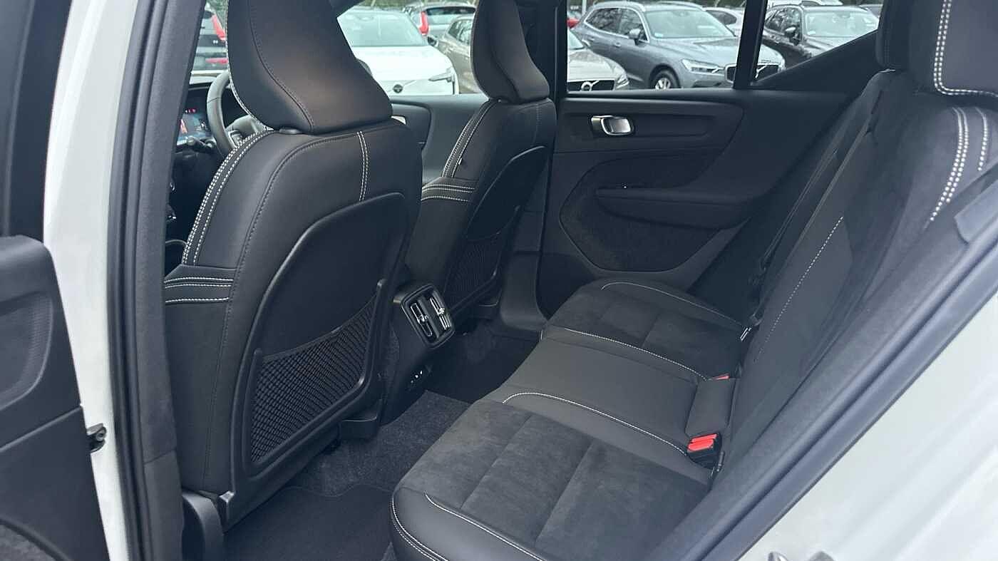 Used Volvo XC40 2025 for sale - 77363760: Photo 8