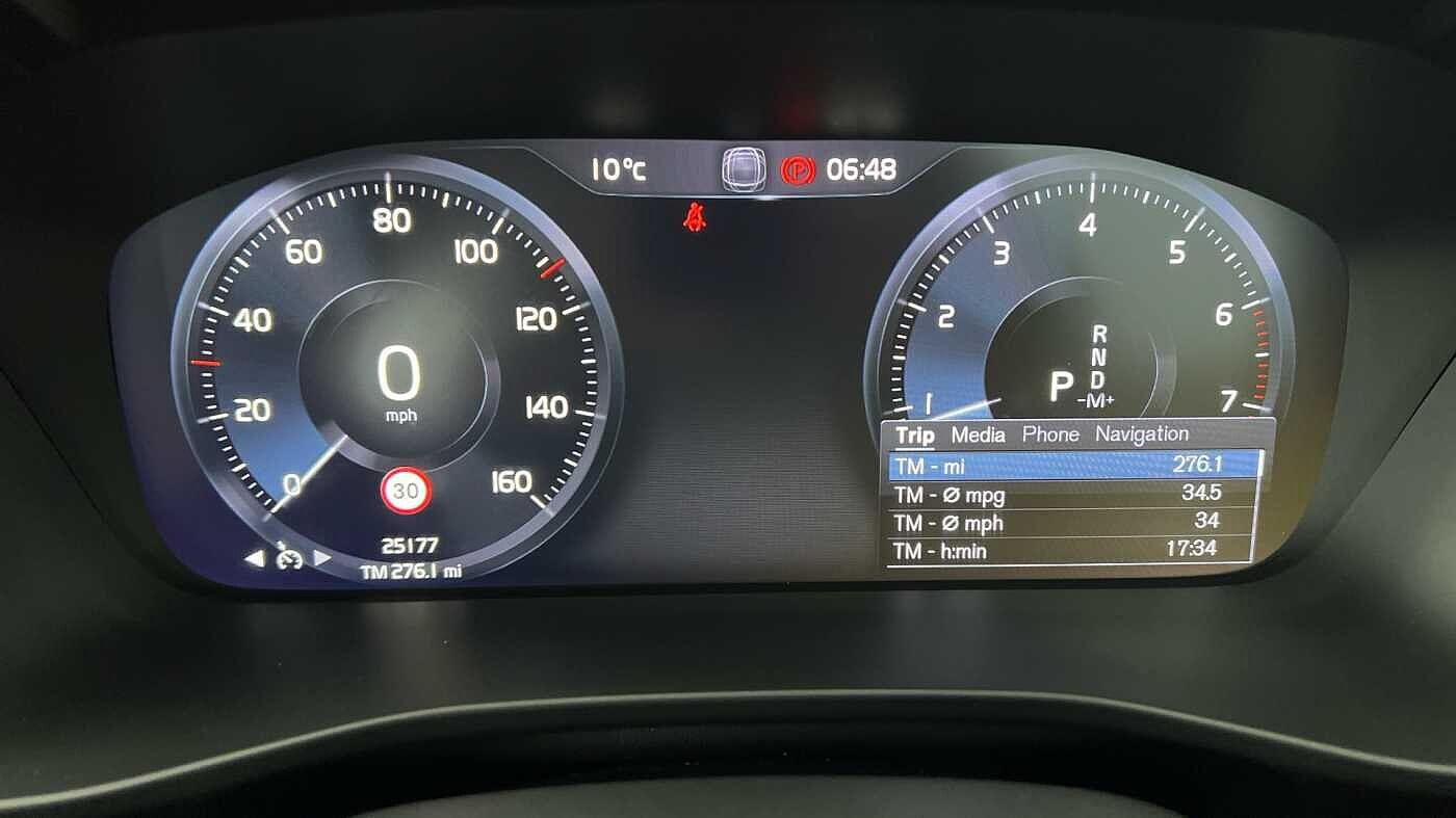 Used Volvo XC40 2021 for sale - 77363757: Photo 9