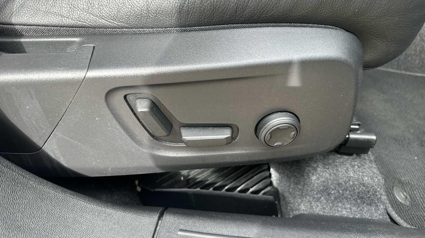 Used Volvo XC40 2025 for sale - 77363761: Photo 33