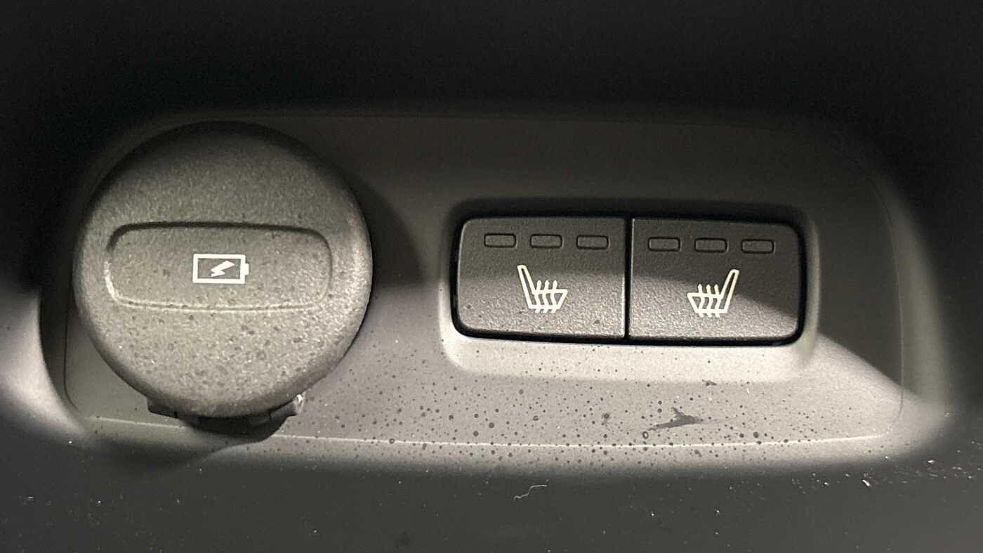 Used Volvo XC40 2025 for sale - 77363752: Photo 17