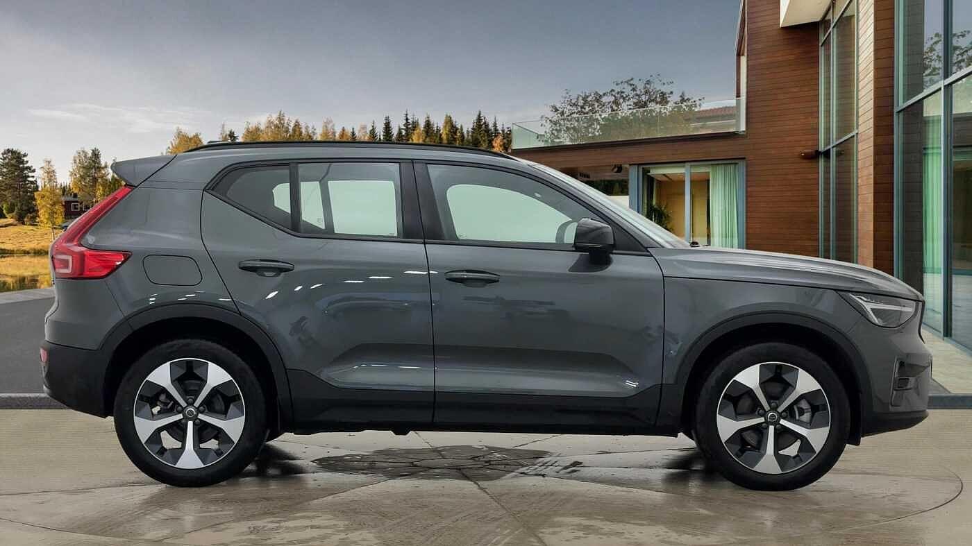 Used Volvo XC40 2025 for sale - 77363752: Photo 2