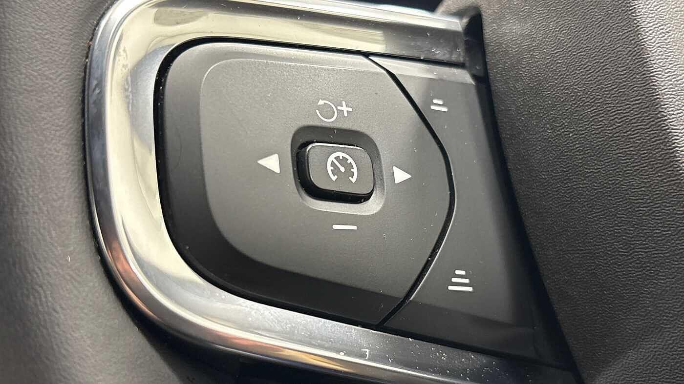 Used Volvo XC40 2025 for sale - 77363752: Photo 29