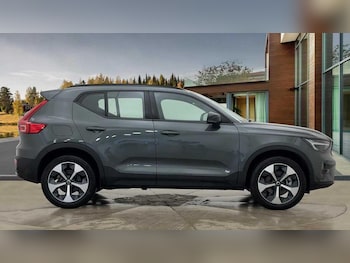 Used Volvo XC40 2025 for sale - 77363752: Photo