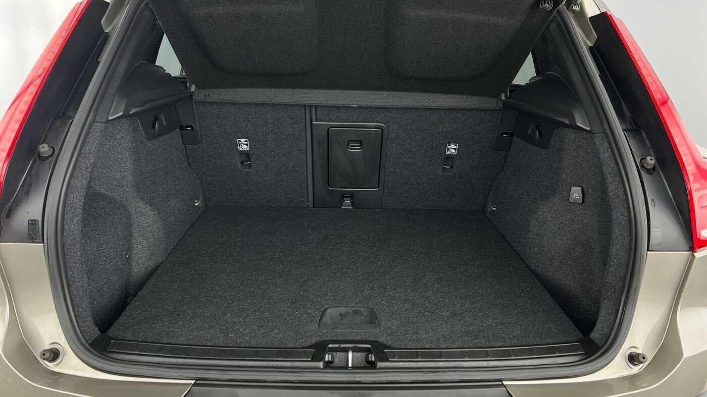 Used Volvo XC40 2021 for sale - 77363750: Photo 5