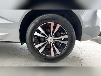 Used Volvo XC60 2023 for sale - 77363732: Photo