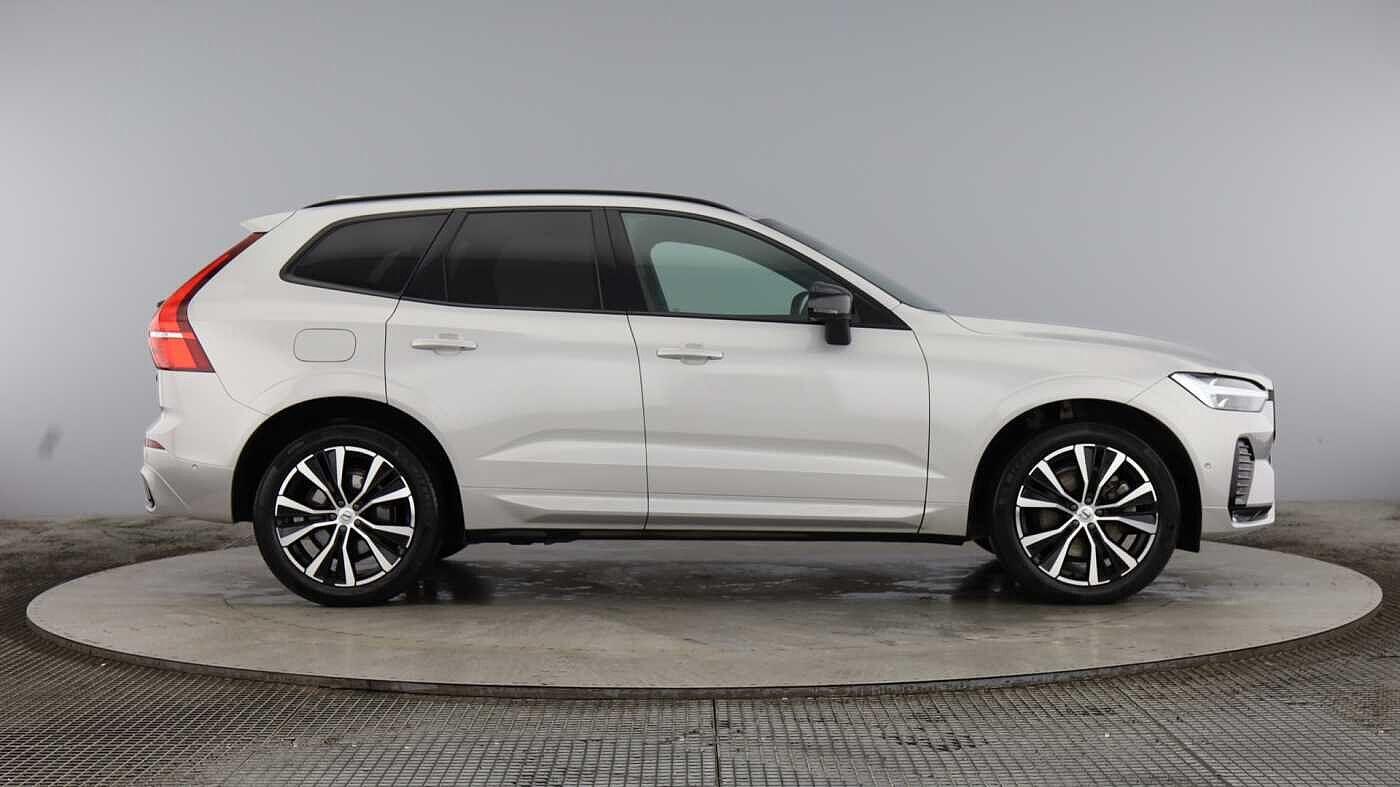 Used Volvo XC60 2022 for sale - 77363731: Photo 2