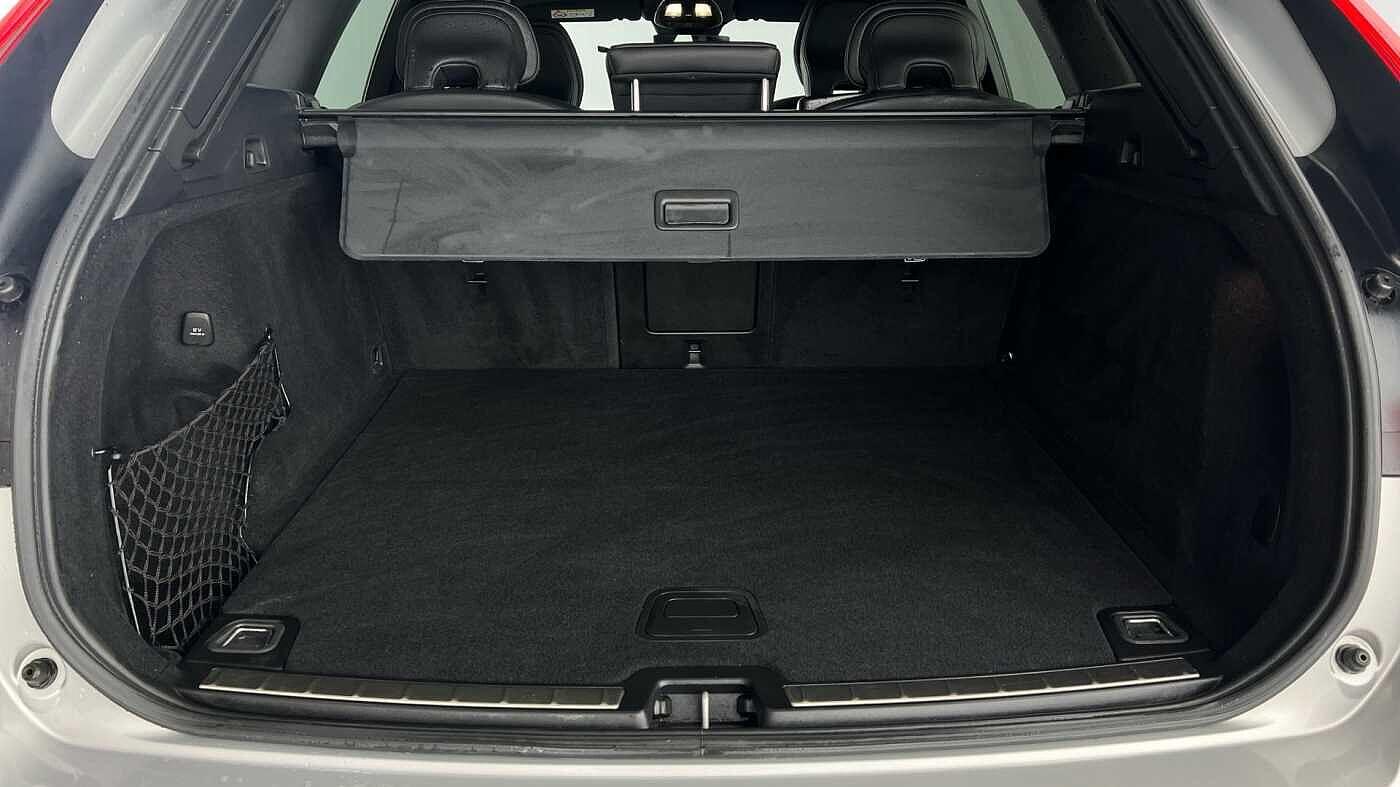 Used Volvo XC60 2022 for sale - 77363731: Photo 5