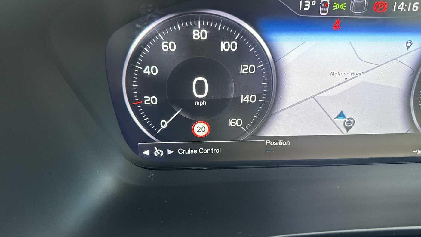 Used Volvo XC40 2022 for sale - 77363763: Photo 35