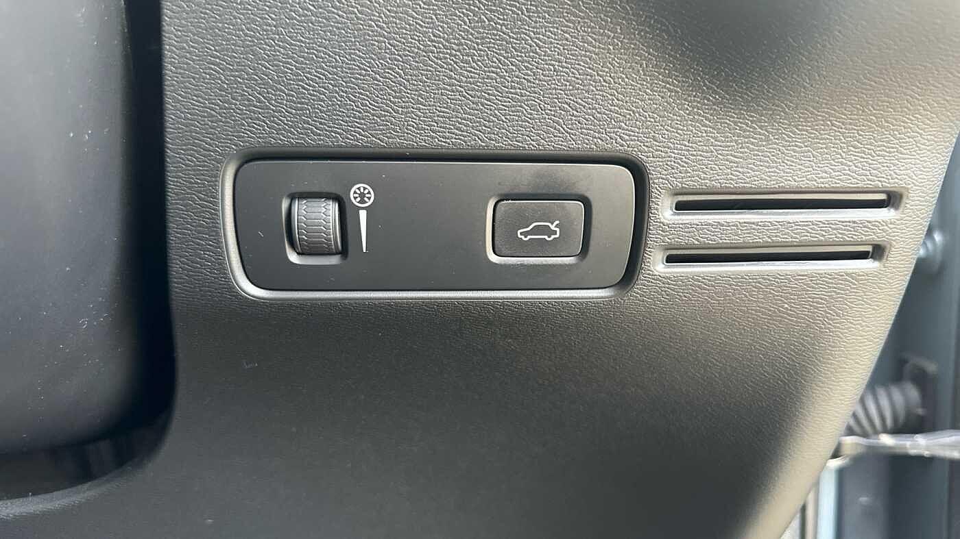 Used Volvo XC40 2022 for sale - 77363763: Photo 36