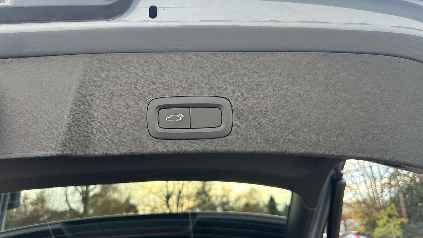 Used Volvo XC40 2022 for sale - 77363763: Photo 42