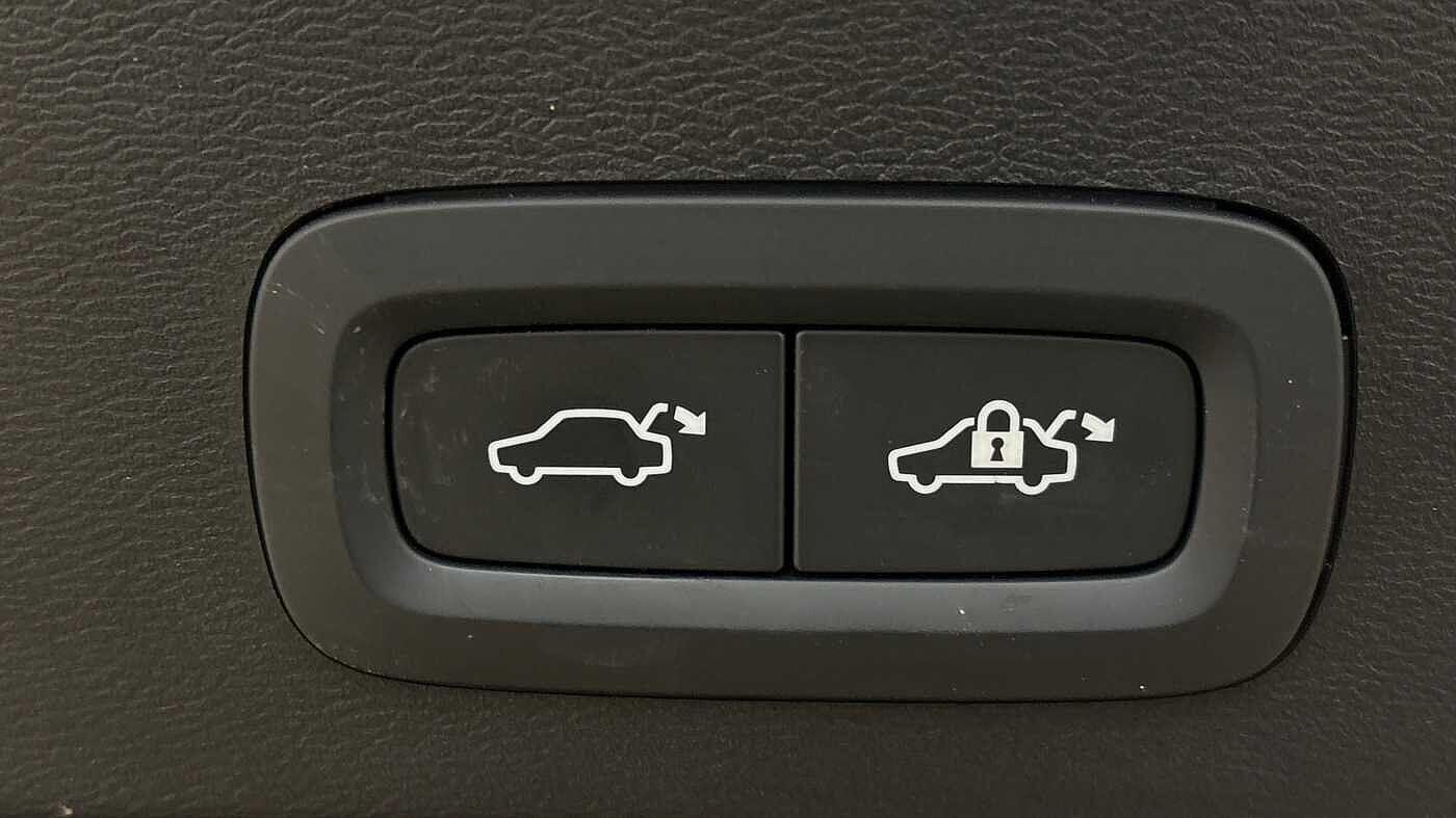 Used Volvo XC40 2025 for sale - 77978467: Photo 18