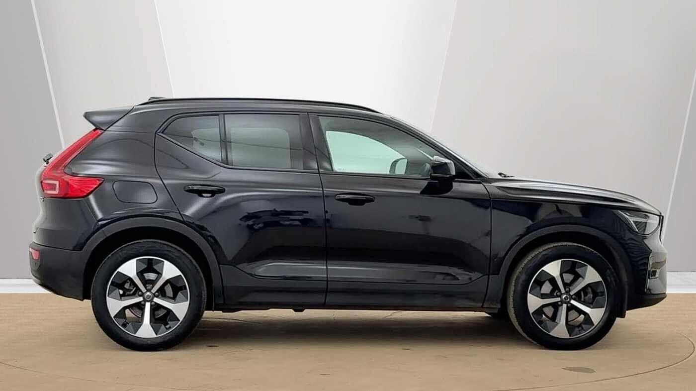 Used Volvo XC40 2025 for sale - 77978467: Photo 2