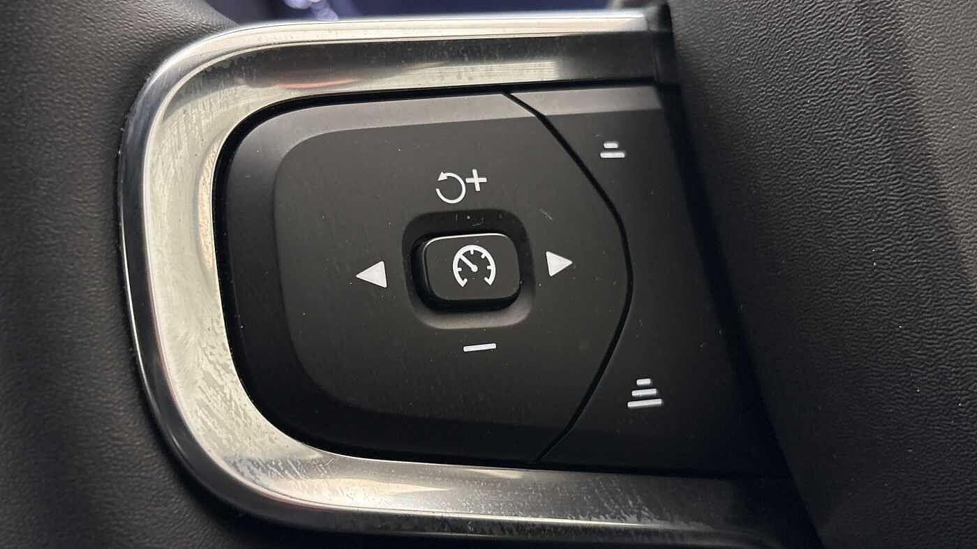 Used Volvo XC40 2025 for sale - 77978467: Photo 30