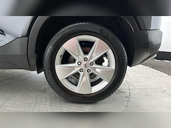 Used Volvo XC40 2023 for sale - 77363758: Photo