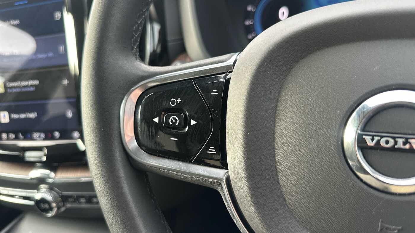 Used Volvo XC60 2023 for sale - 77957024: Photo 22