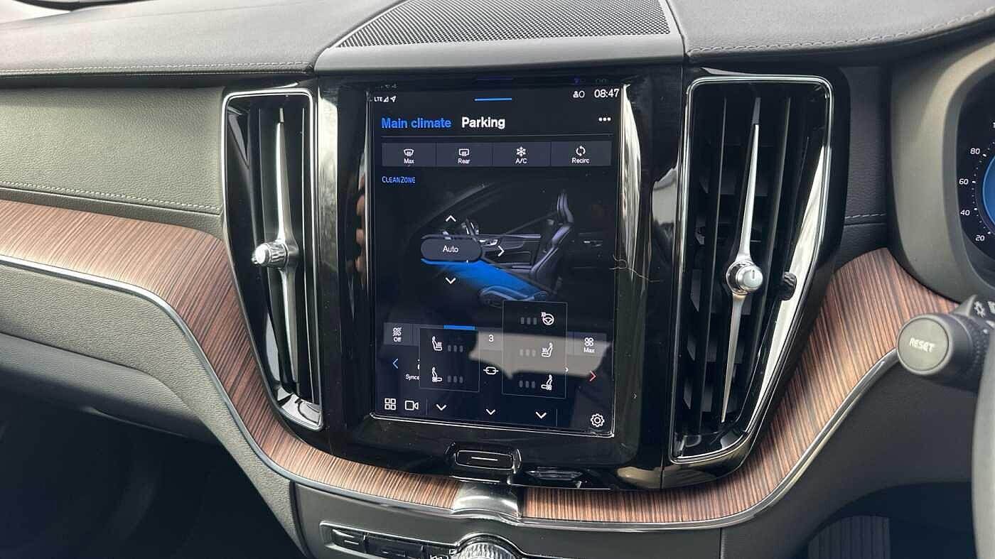 Used Volvo XC60 2023 for sale - 77957024: Photo 32