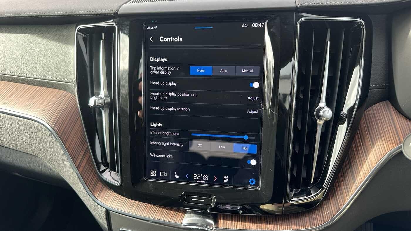 Used Volvo XC60 2023 for sale - 77957024: Photo 36