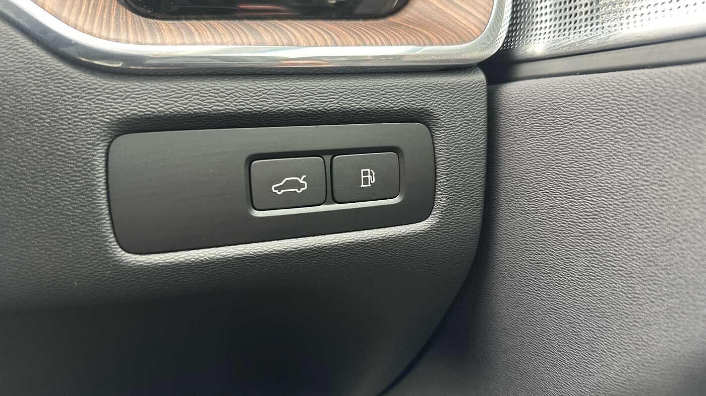 Used Volvo XC60 2023 for sale - 77957024: Photo 38