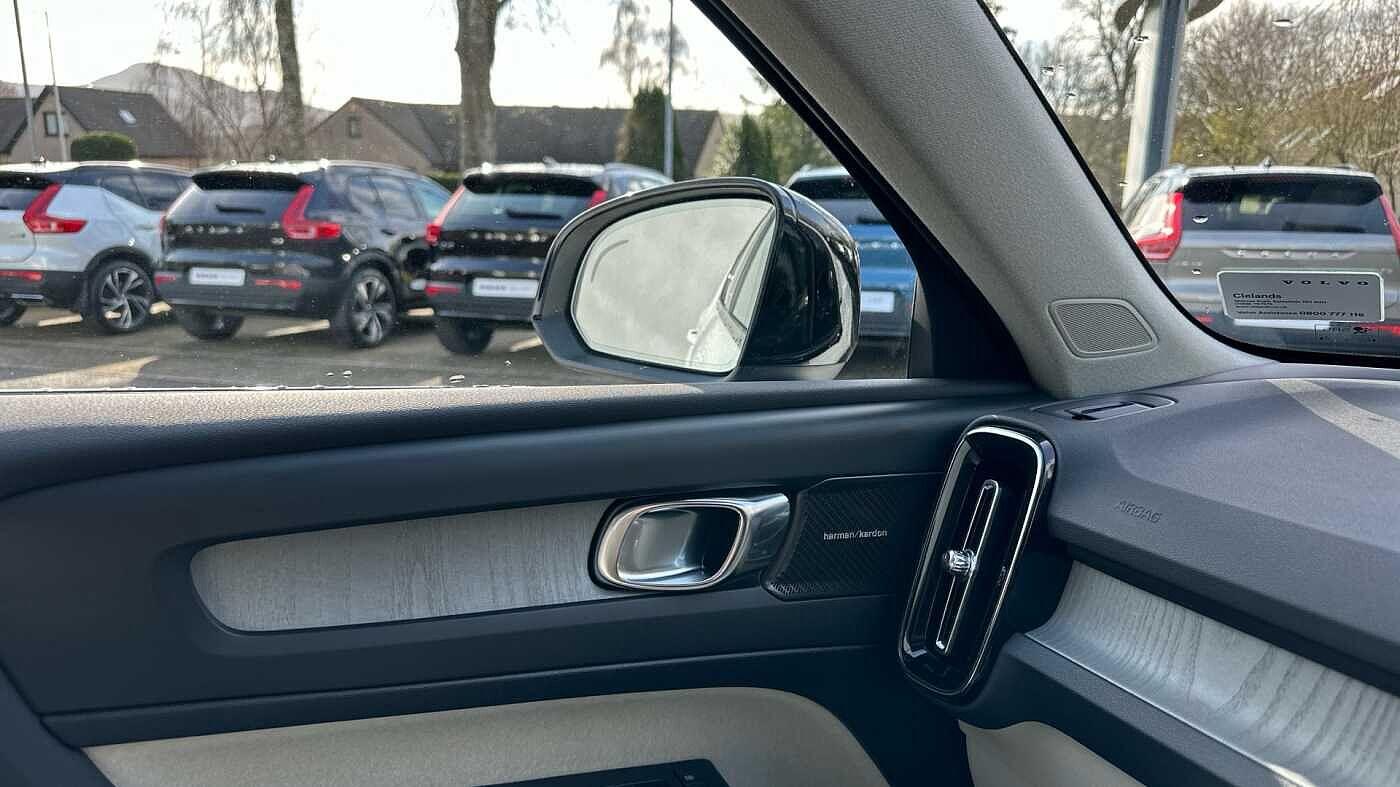 Used Volvo XC40 2024 for sale - 77958489: Photo 29