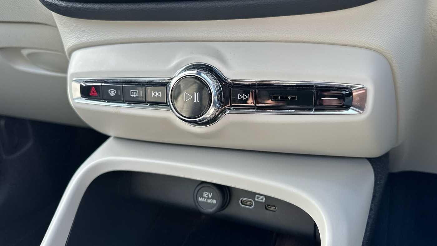 Used Volvo XC40 2024 for sale - 77958489: Photo 35