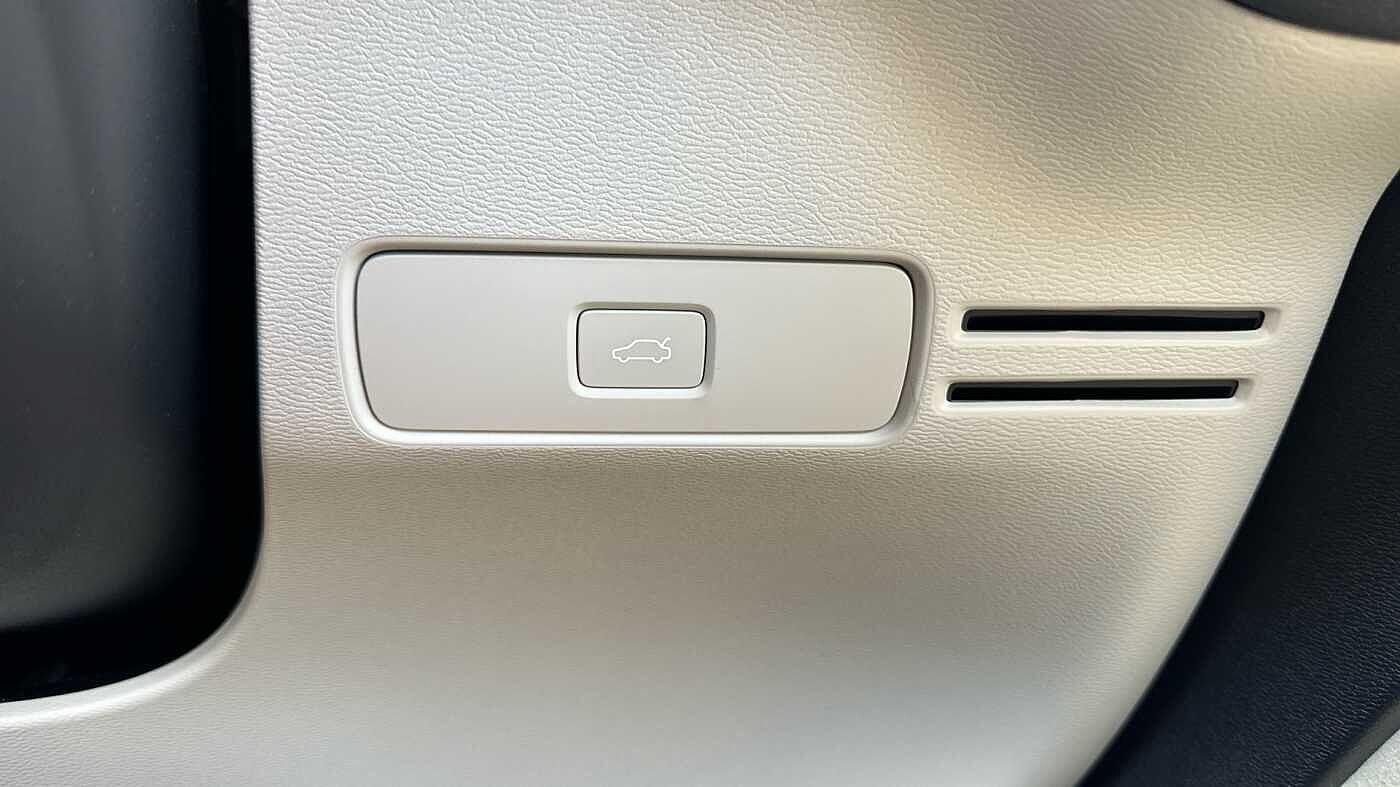 Used Volvo XC40 2024 for sale - 77958489: Photo 37