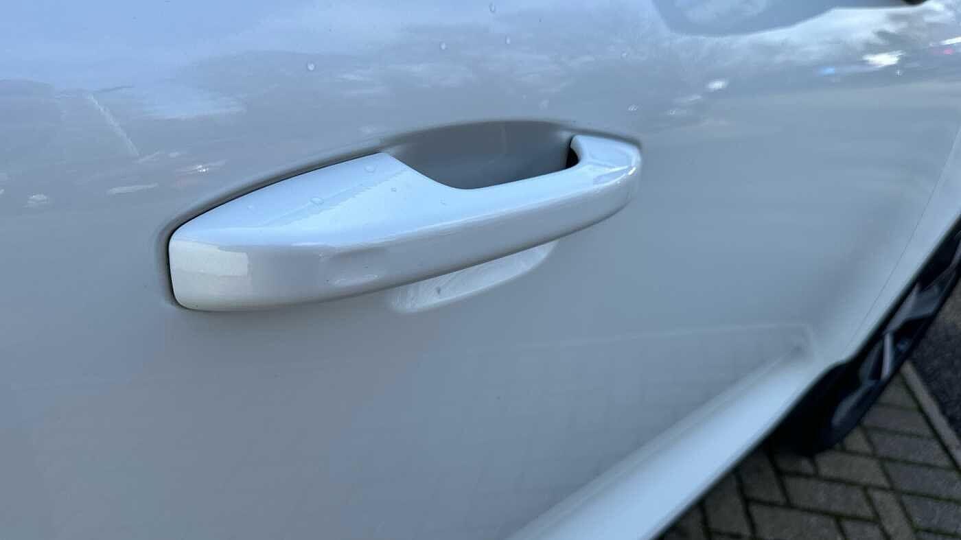 Used Volvo XC40 2024 for sale - 77958489: Photo 42