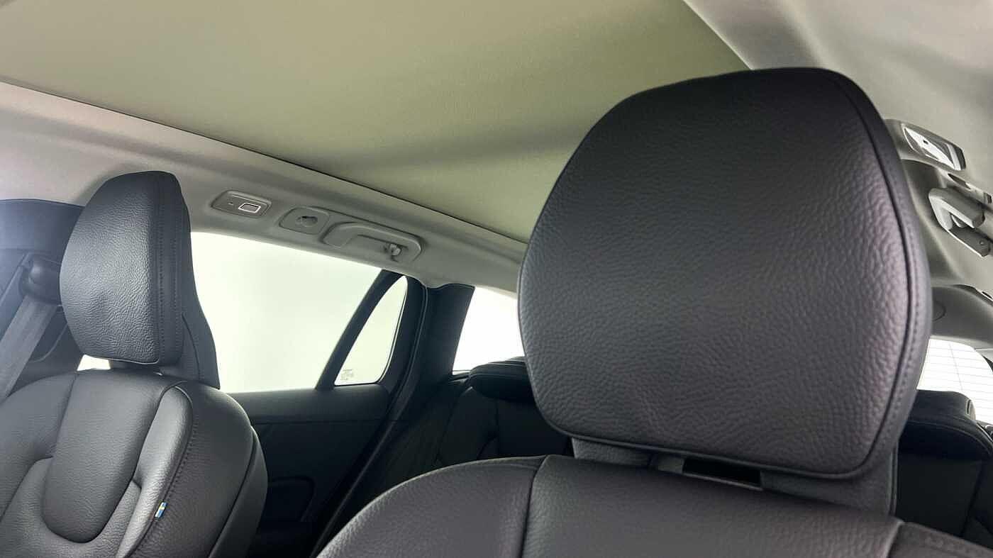 Used Volvo V60 2023 for sale - 77439975: Photo 11