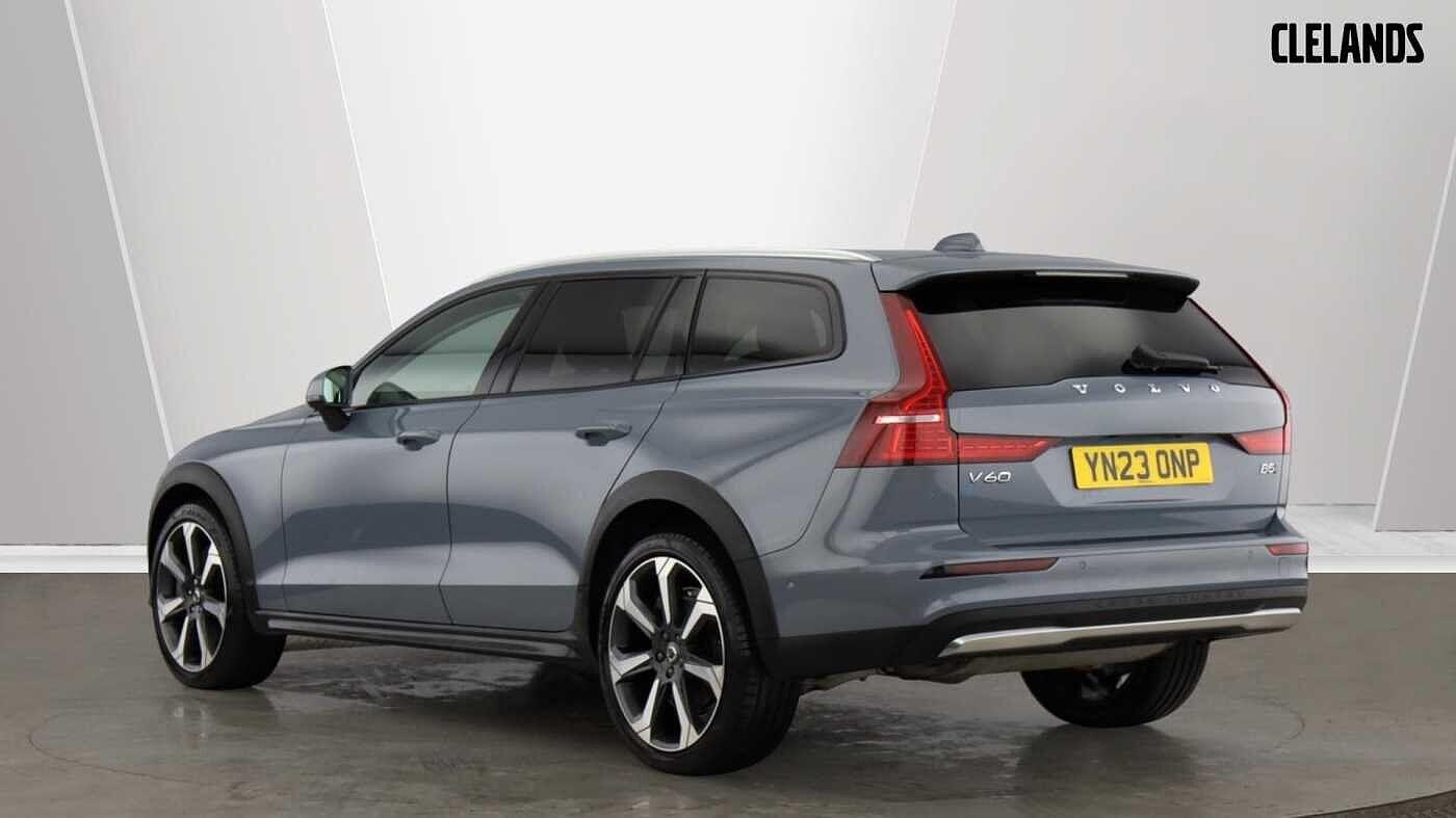 Used Volvo V60 2023 for sale - 77439975: Photo 3