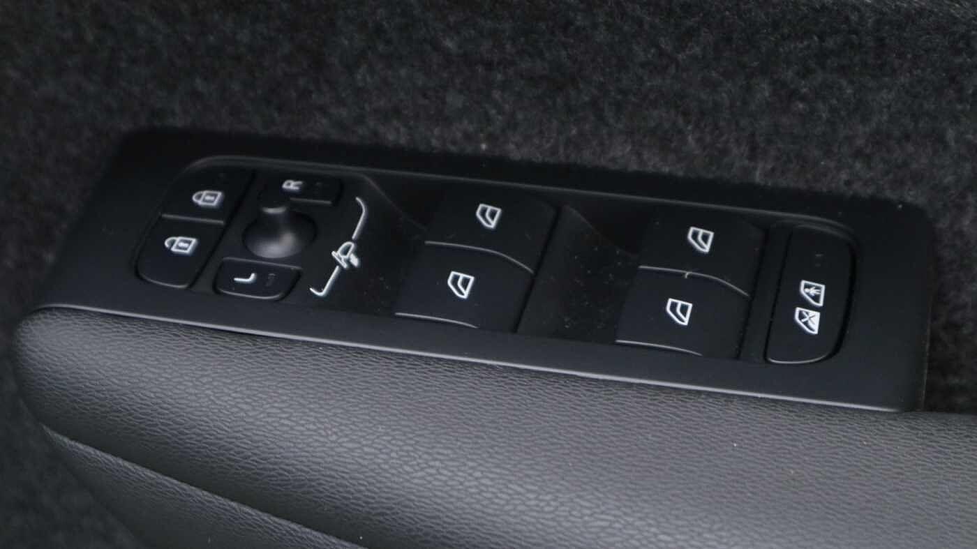 Used Volvo XC40 2024 for sale - 77363772: Photo 25