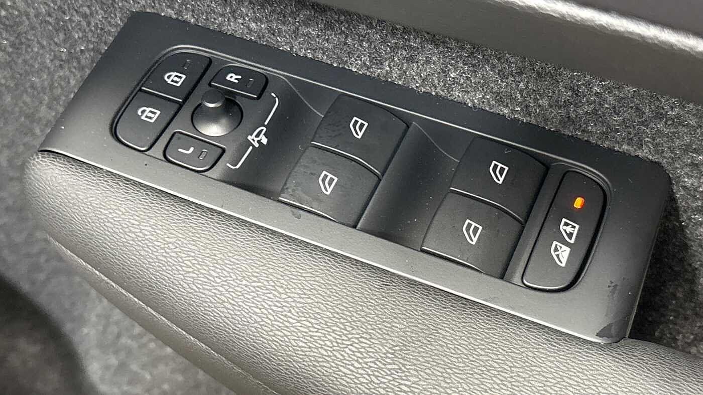 Used Volvo XC40 2022 for sale - 77363745: Photo 25