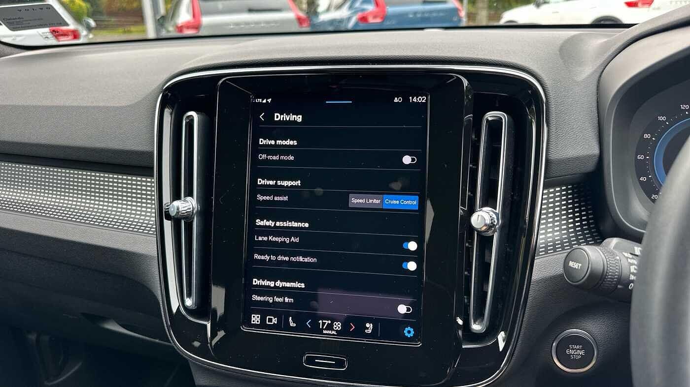 Used Volvo XC40 2022 for sale - 77363737: Photo 17