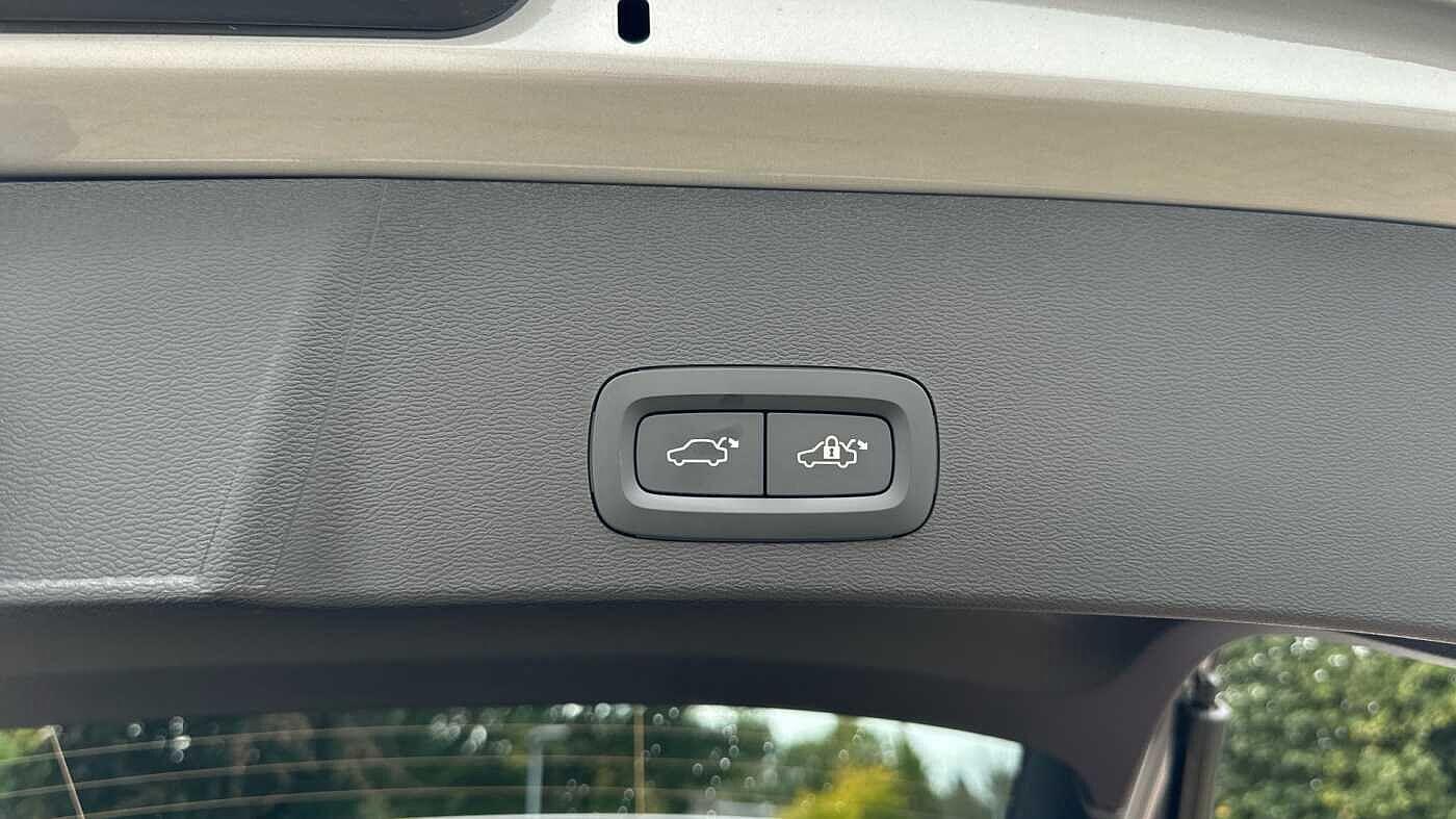 Used Volvo XC40 2022 for sale - 77363737: Photo 41