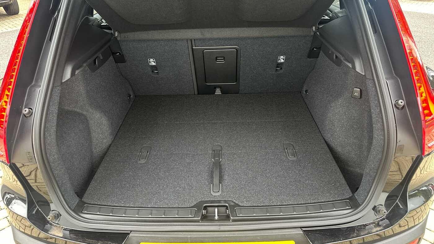 Used Volvo XC40 2024 for sale - 77363719: Photo 15