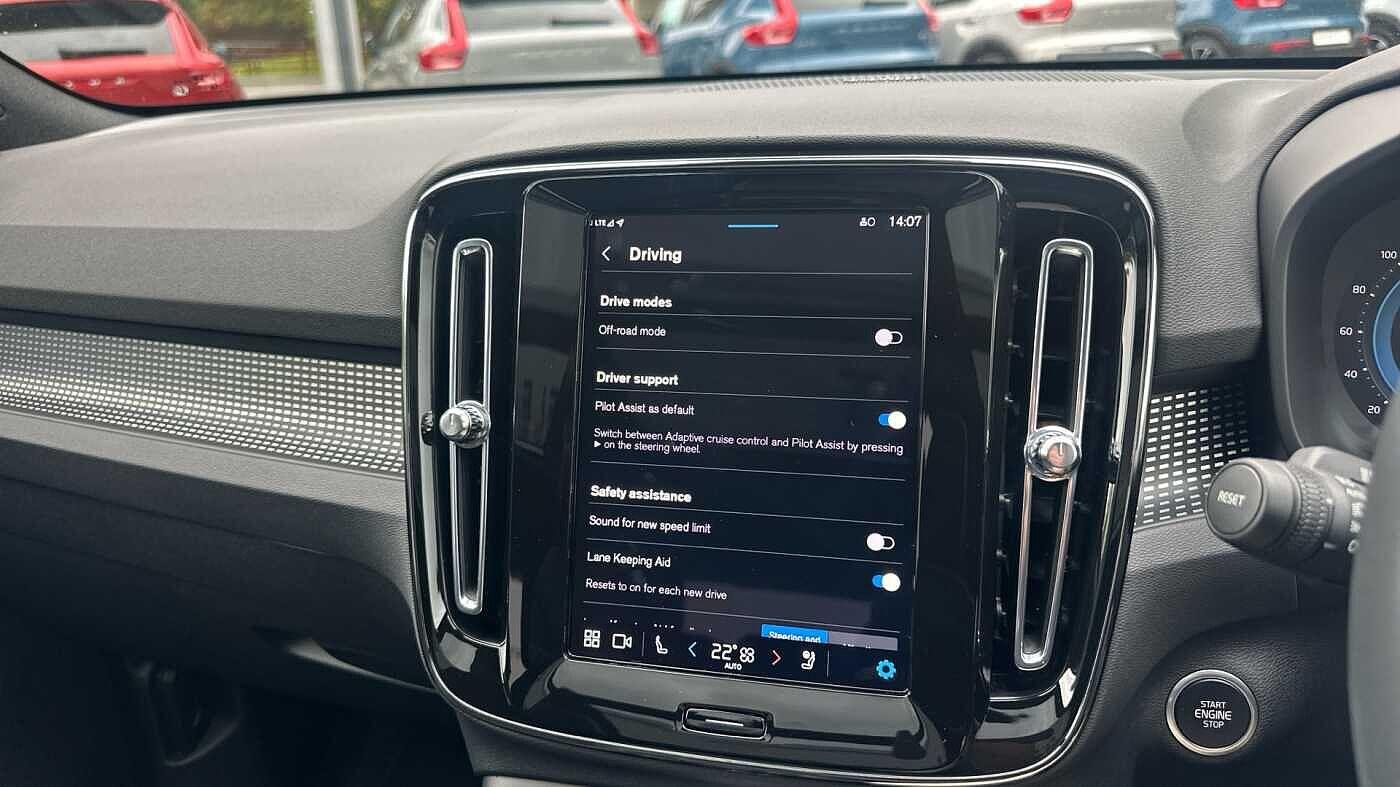 Used Volvo XC40 2024 for sale - 77363719: Photo 17