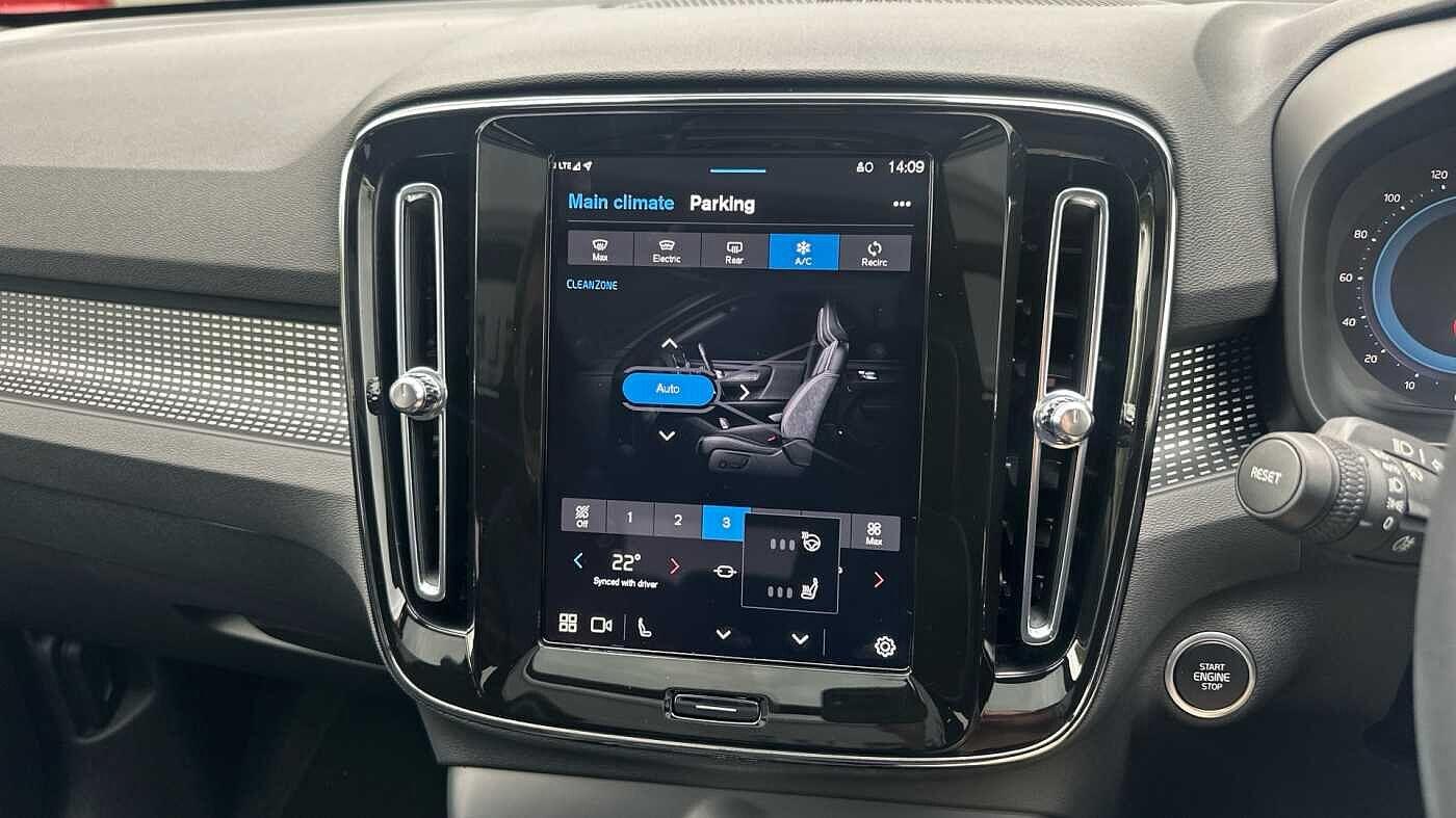 Used Volvo XC40 2024 for sale - 77363719: Photo 31