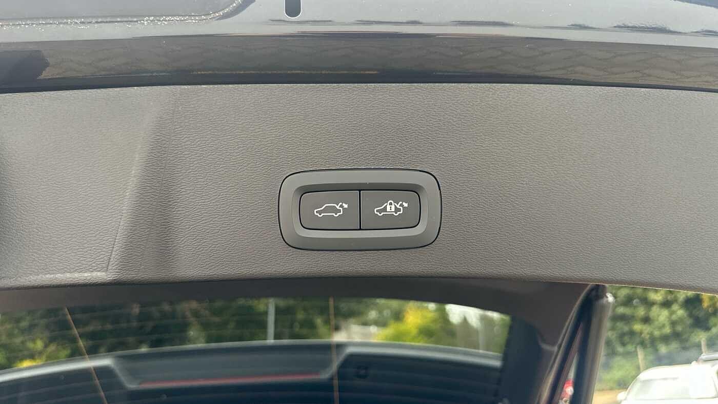 Used Volvo XC40 2024 for sale - 77363719: Photo 41