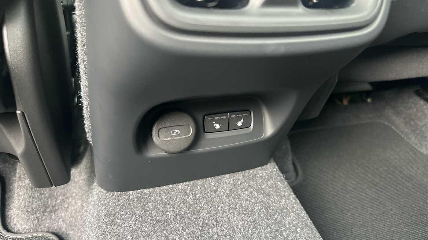 Used Volvo XC40 2024 for sale - 77363719: Photo 42