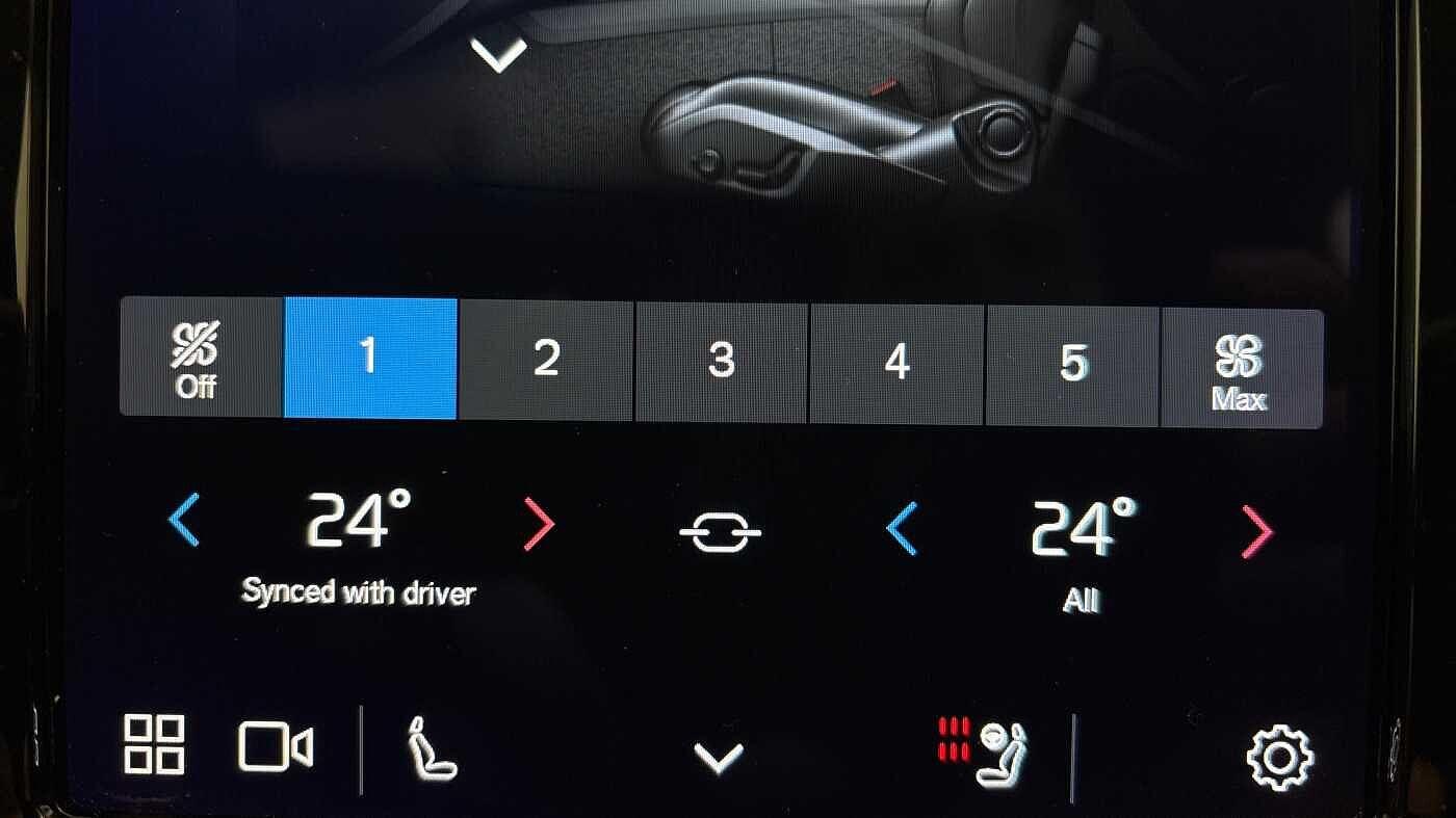 Used Volvo XC60 2022 for sale - 77363728: Photo 40