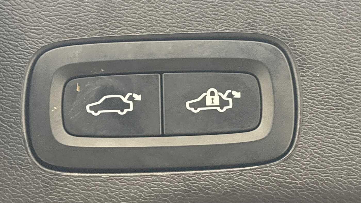 Used Volvo XC60 2025 for sale - 77363720: Photo 18