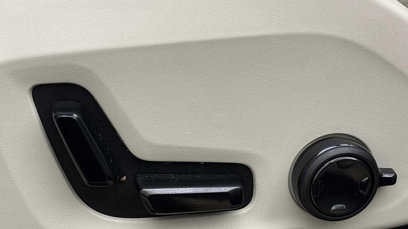 Used Volvo XC60 2025 for sale - 77363720: Photo 27