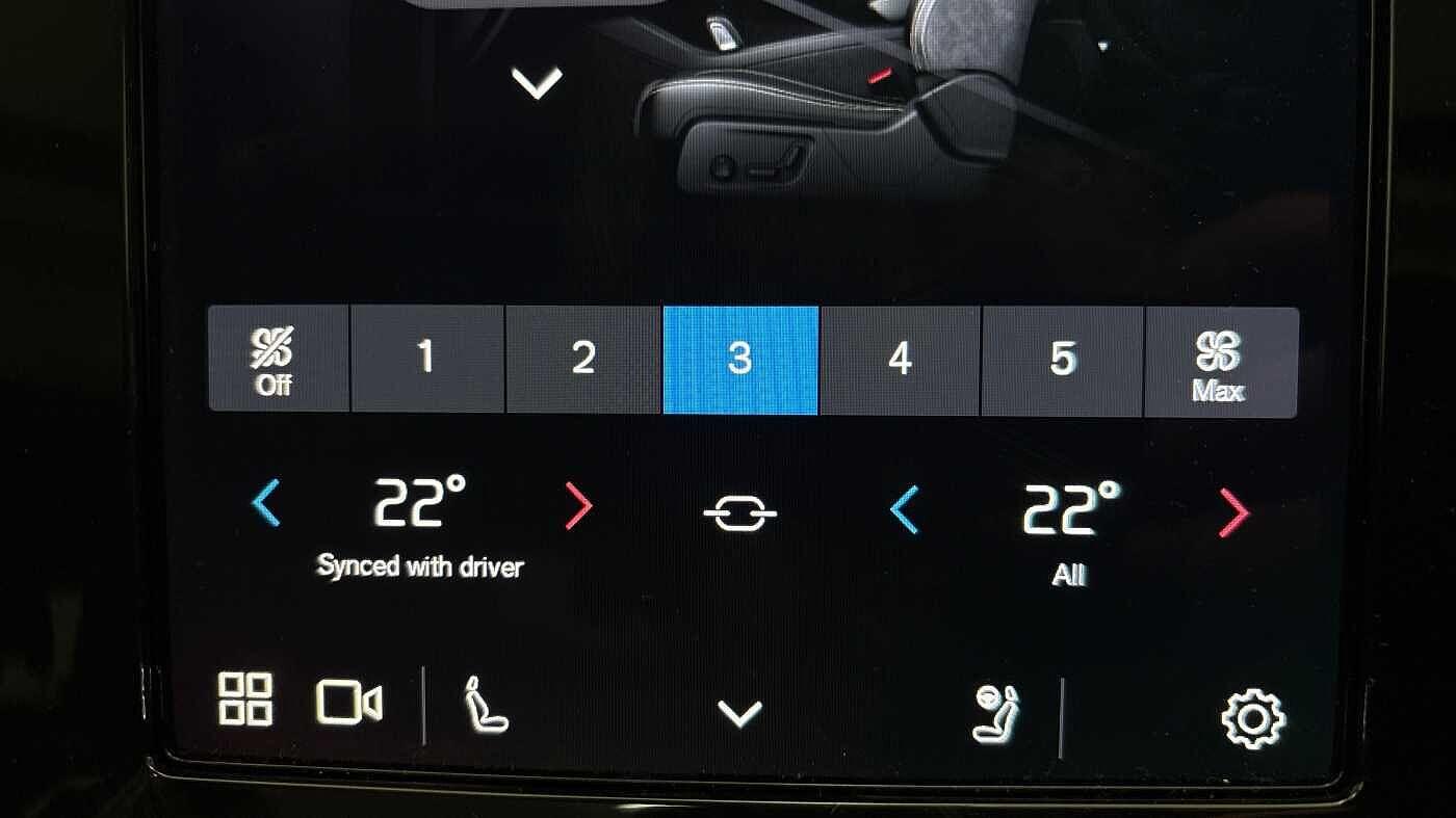 Used Volvo XC40 2023 for sale - 77363741: Photo 40