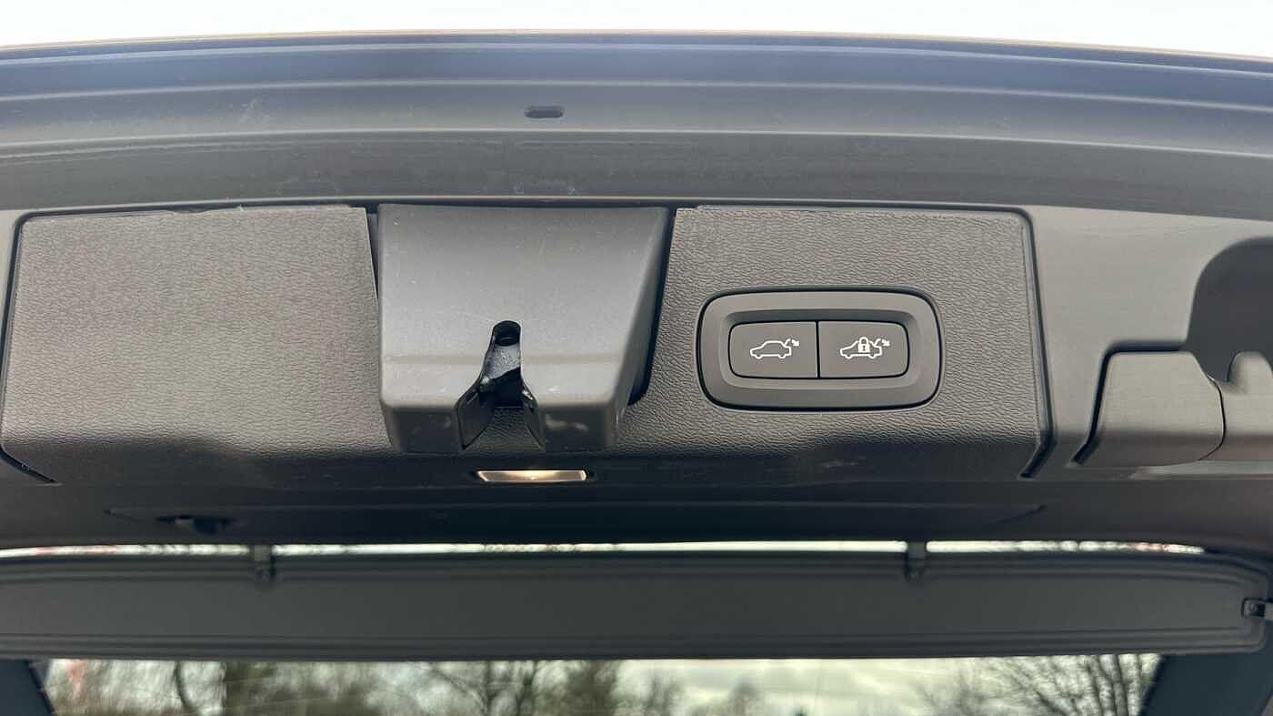 Used Volvo XC60 2024 for sale - 77958205: Photo 44