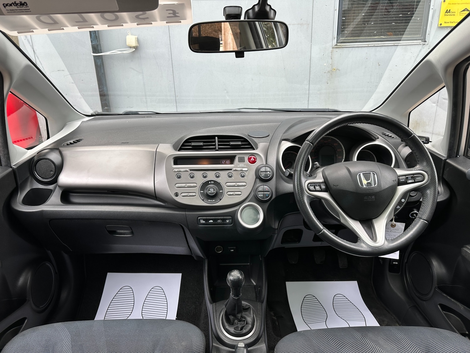 Used Honda Jazz 2009 for sale - 78093054: Photo 15