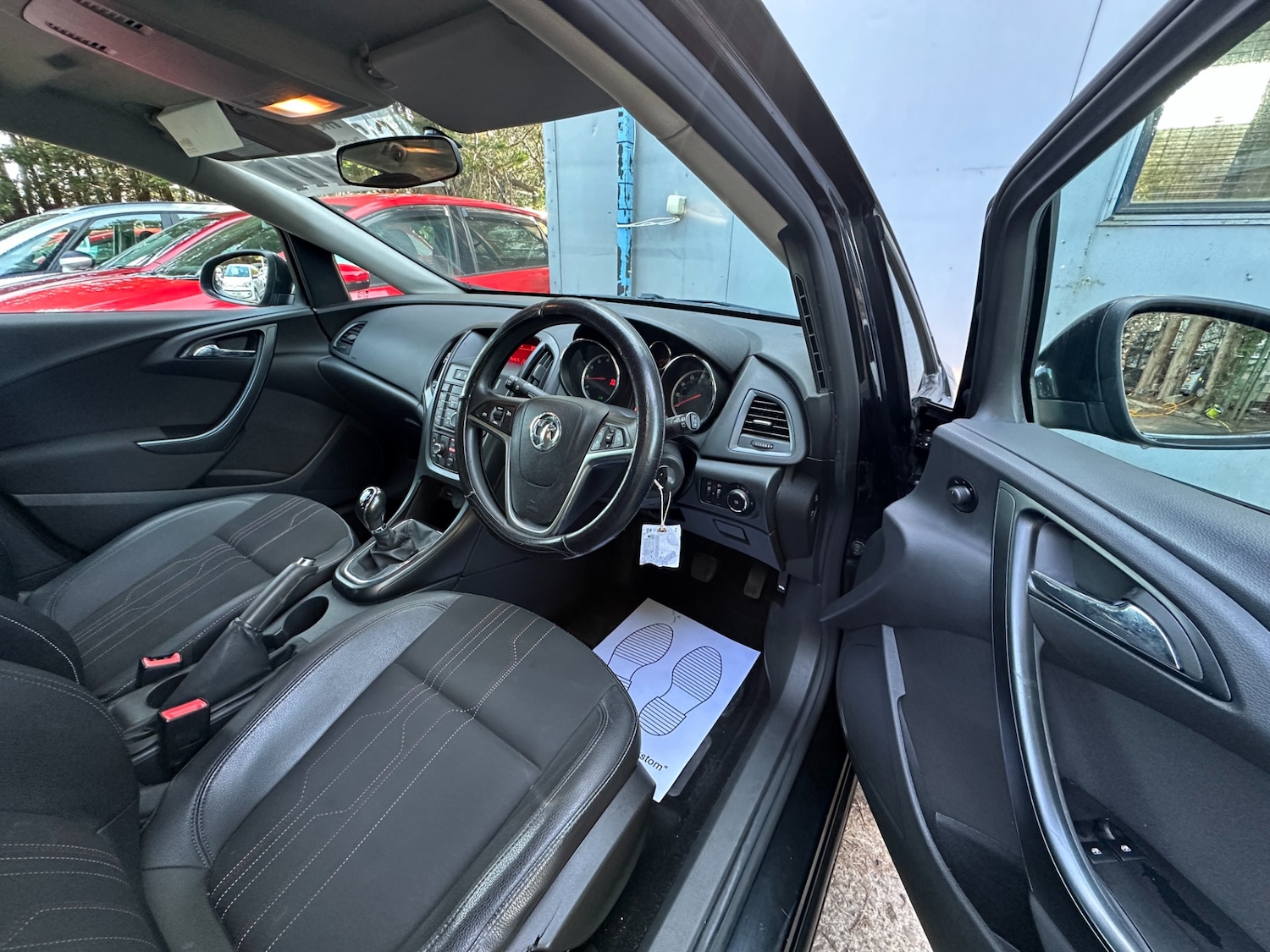 Used Vauxhall Astra 2012 for sale - 77947311: Photo 10