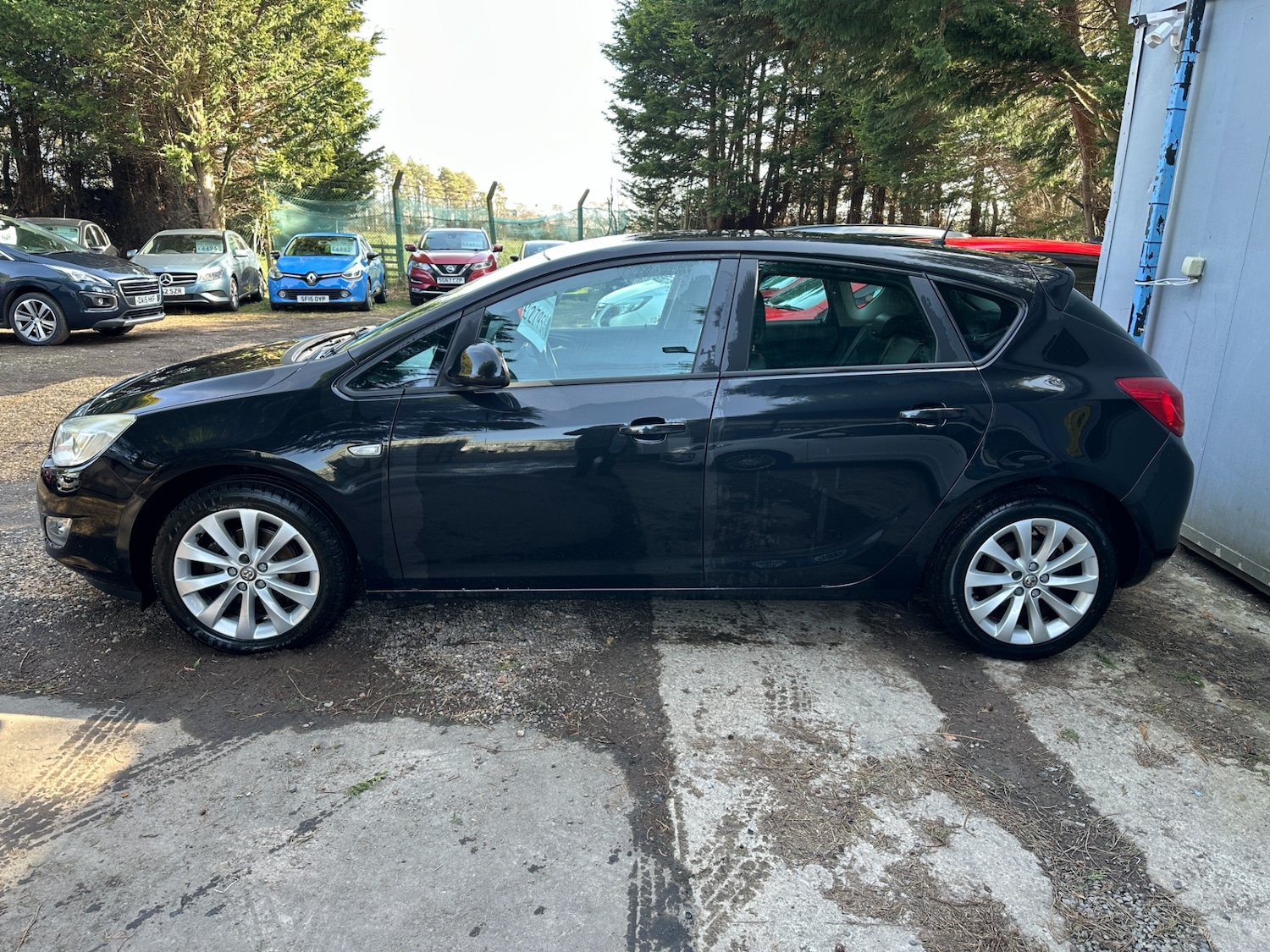 Used Vauxhall Astra 2012 for sale - 77947311: Photo 5